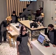 Mēs mēģinājām atkārtot trendu… un, godīgi sakot, mums šķiet, ka sanāca diezgan labi.