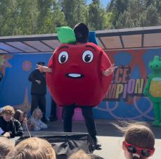 Pirmais maskotu dance battle ir norisinājies! 
#Čempis2026